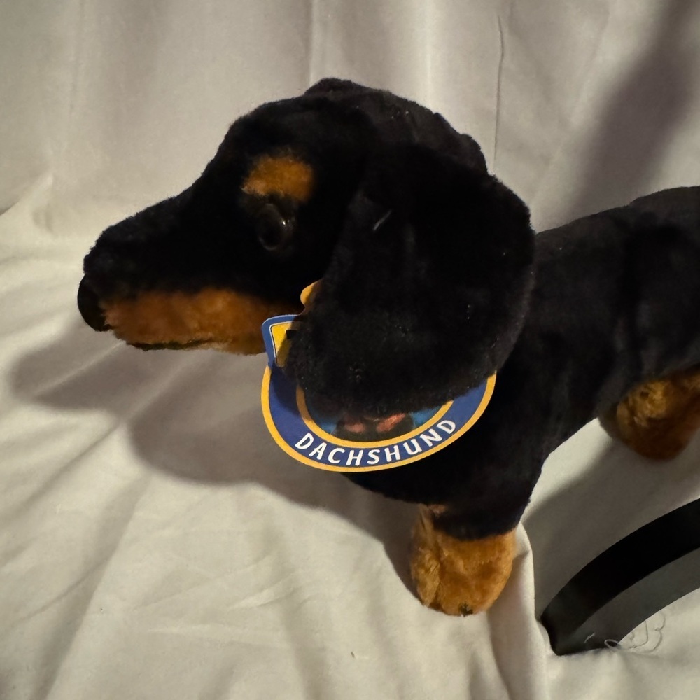 Dachshund large plush - Picture 2 of 4